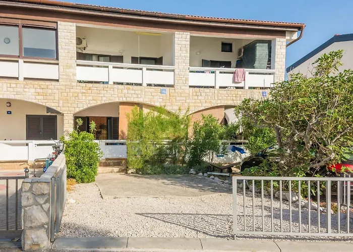 Nada By Interhome ויר